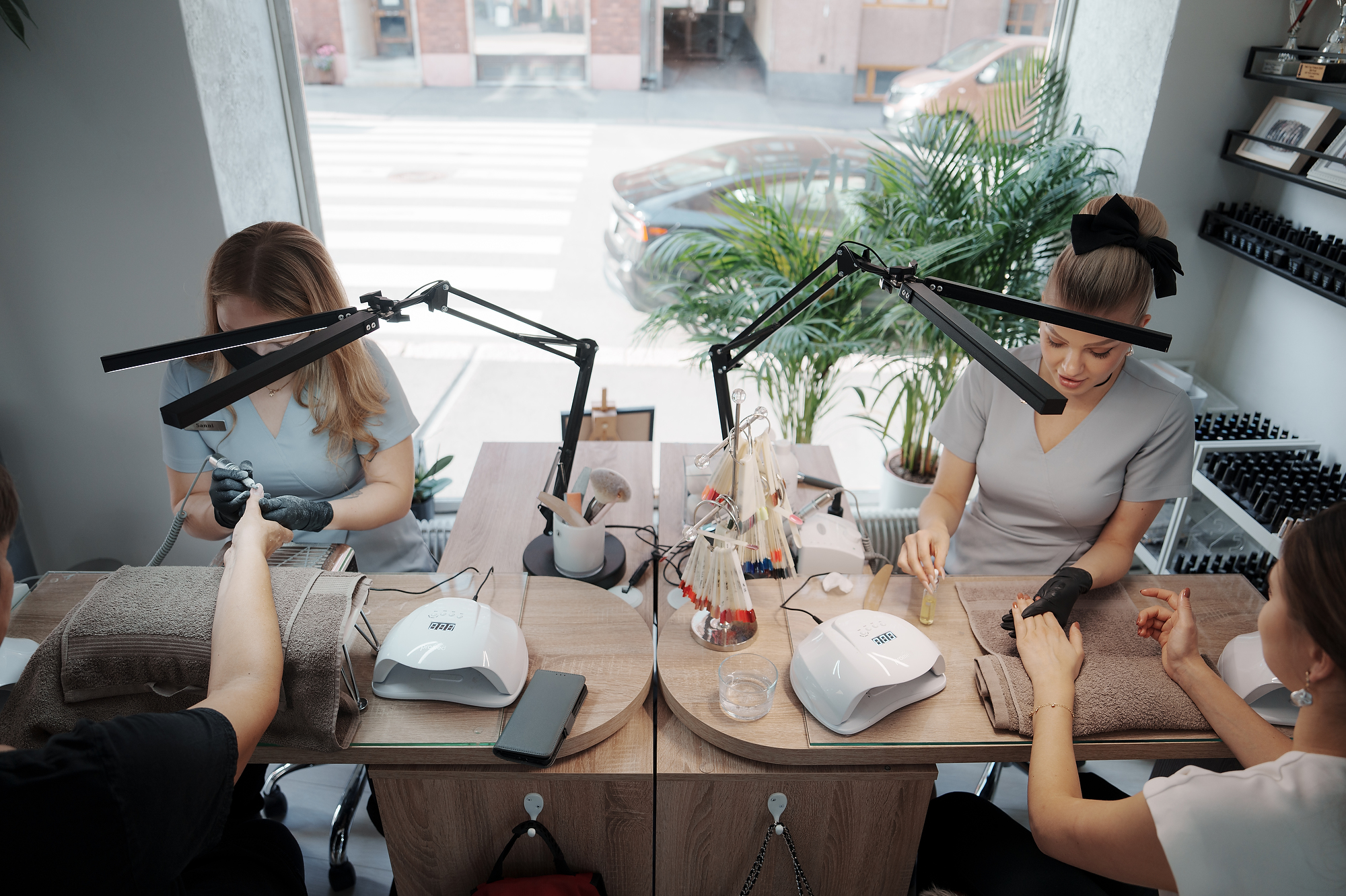 8 syytä, miksi kynsisalonki Helsinki -kokemus on parhaimmillaan D’Beauty Salonissa